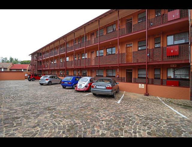 2 BEDROOM APARTMENT FOR SALE IN KEW